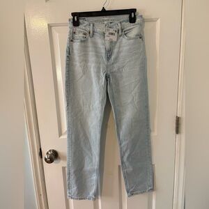 American Eagle Outfitters High-Rise Light Wash Straight Leg Jeans NWT
